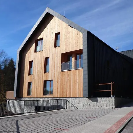 Milíř - Adults Only